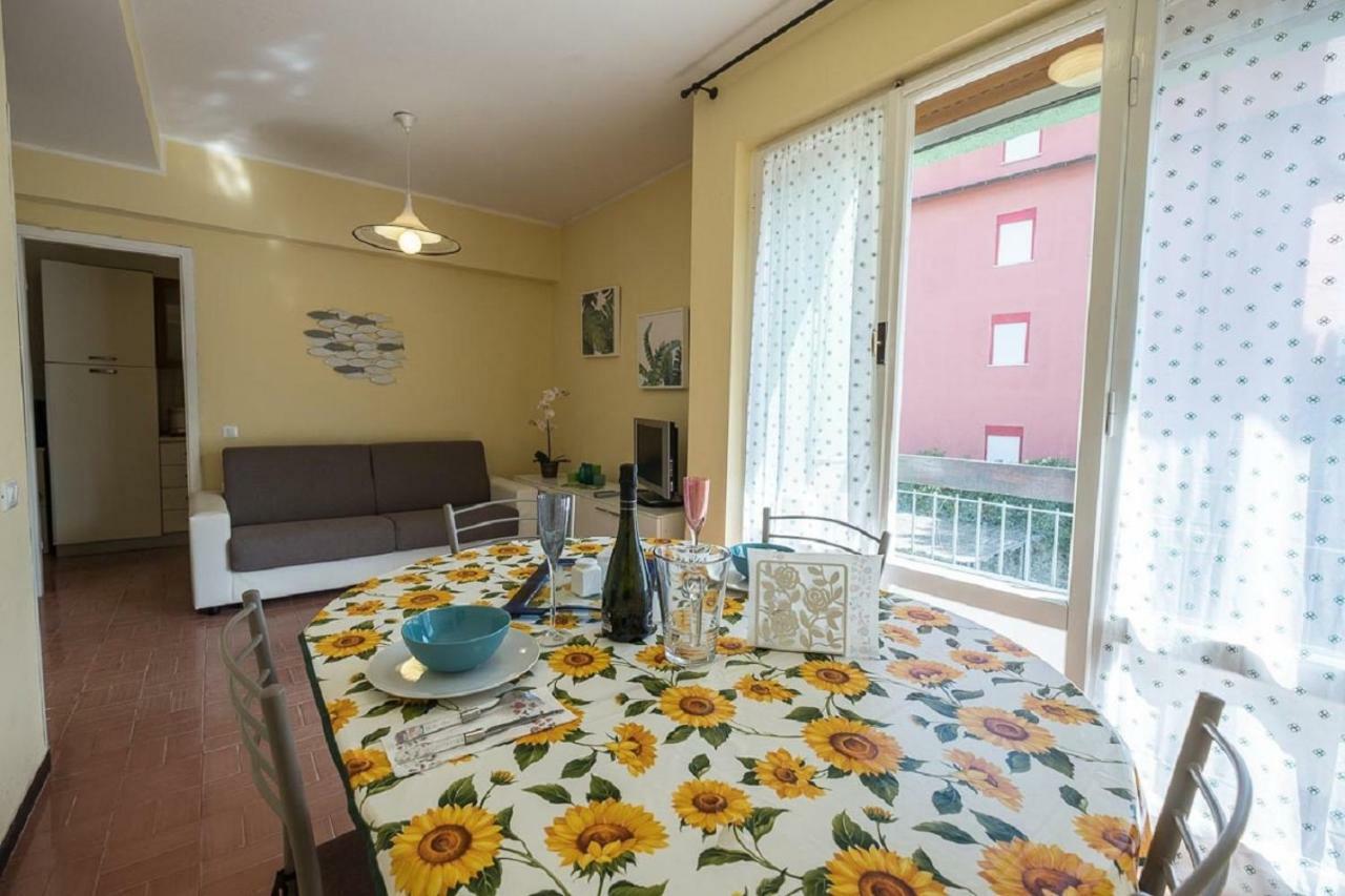 Mae'S Apartment Monterosso al Mare Eksteriør bilde